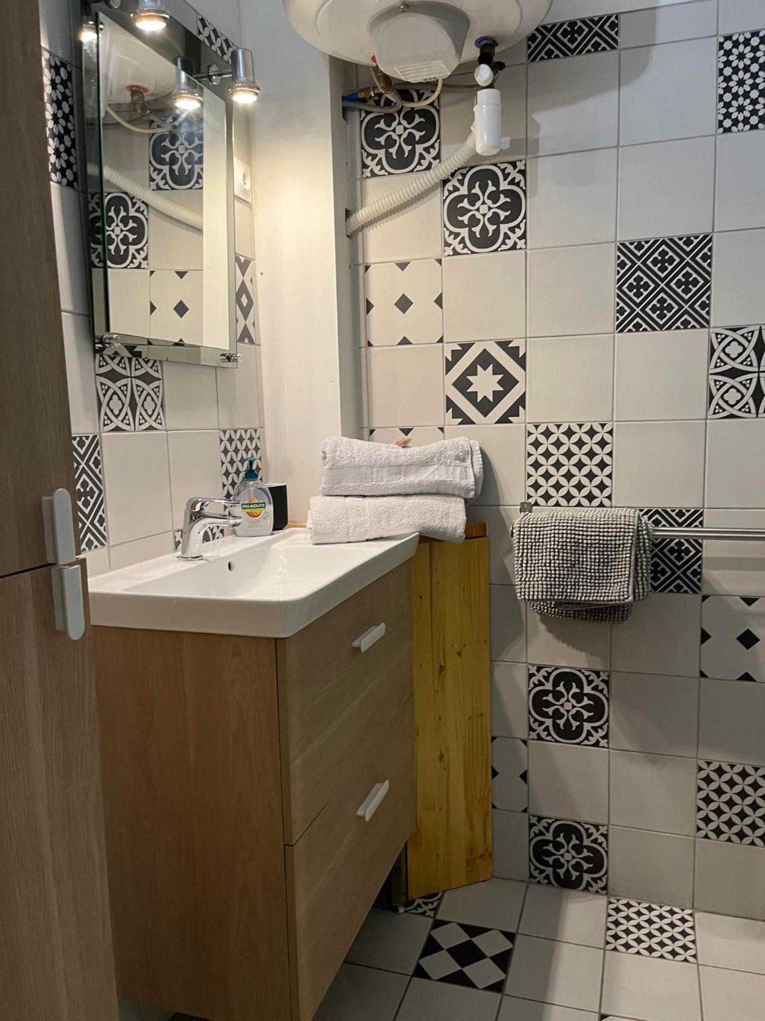 En Centre De Valence Apartment *